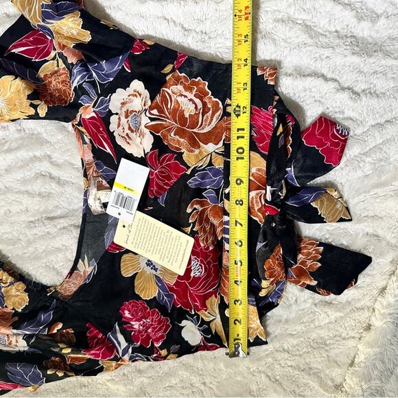 Band Of The Free M Black Berry Smocked Floral Wrap Crop Top Boho Western Gypsy - Picture 9 of 14